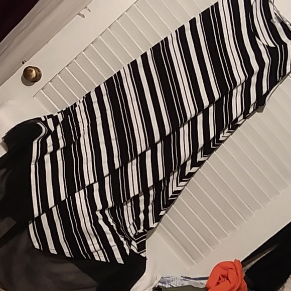 Peter Nygard Petite Dress - Picture 2 of 5